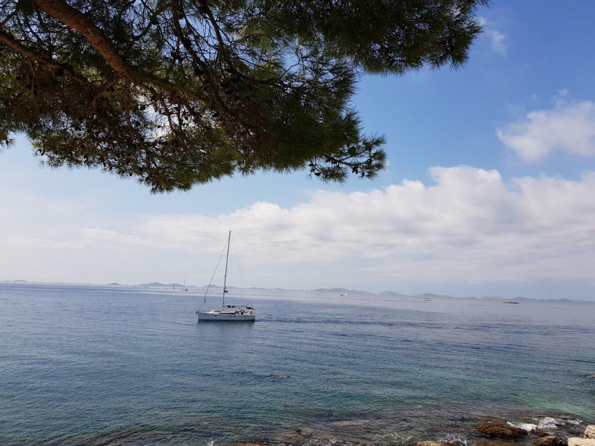 Beach Apartment Kate With Sea View, Balcony And Parking, Murter, Dalmatia Esterno foto